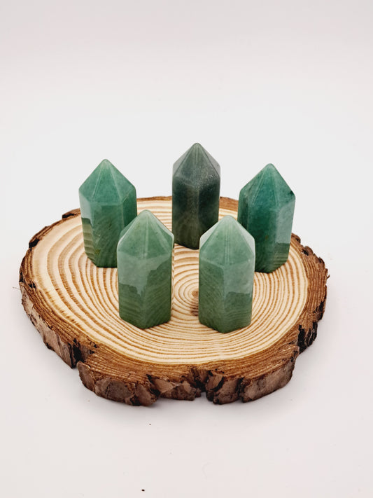 Small green aventurine point