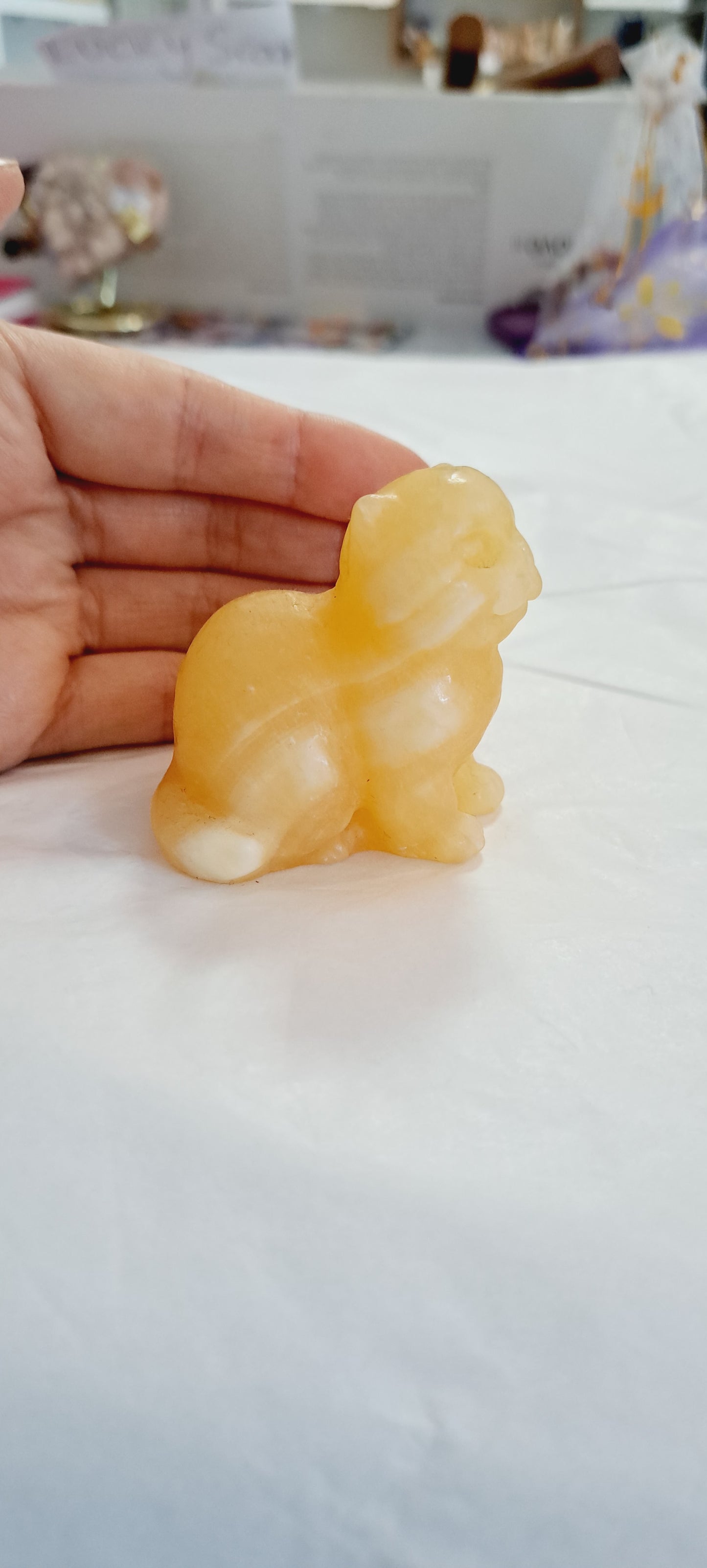 Yellow calcite cat