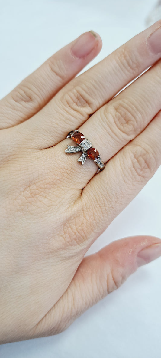 Ruby bow adjustable ring