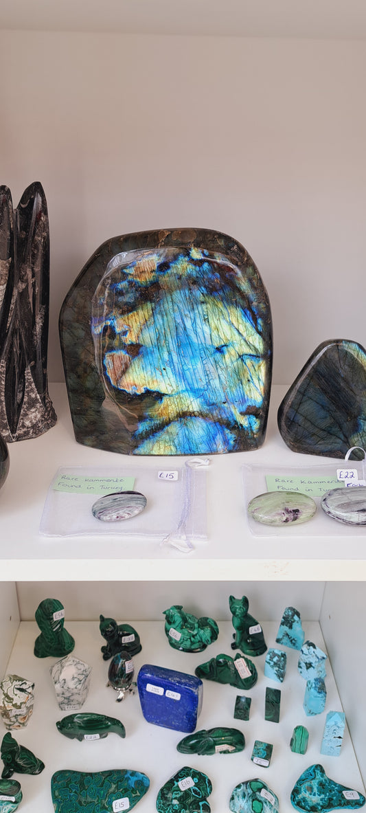 High flash AAA+ grade labradorite 3.7kg