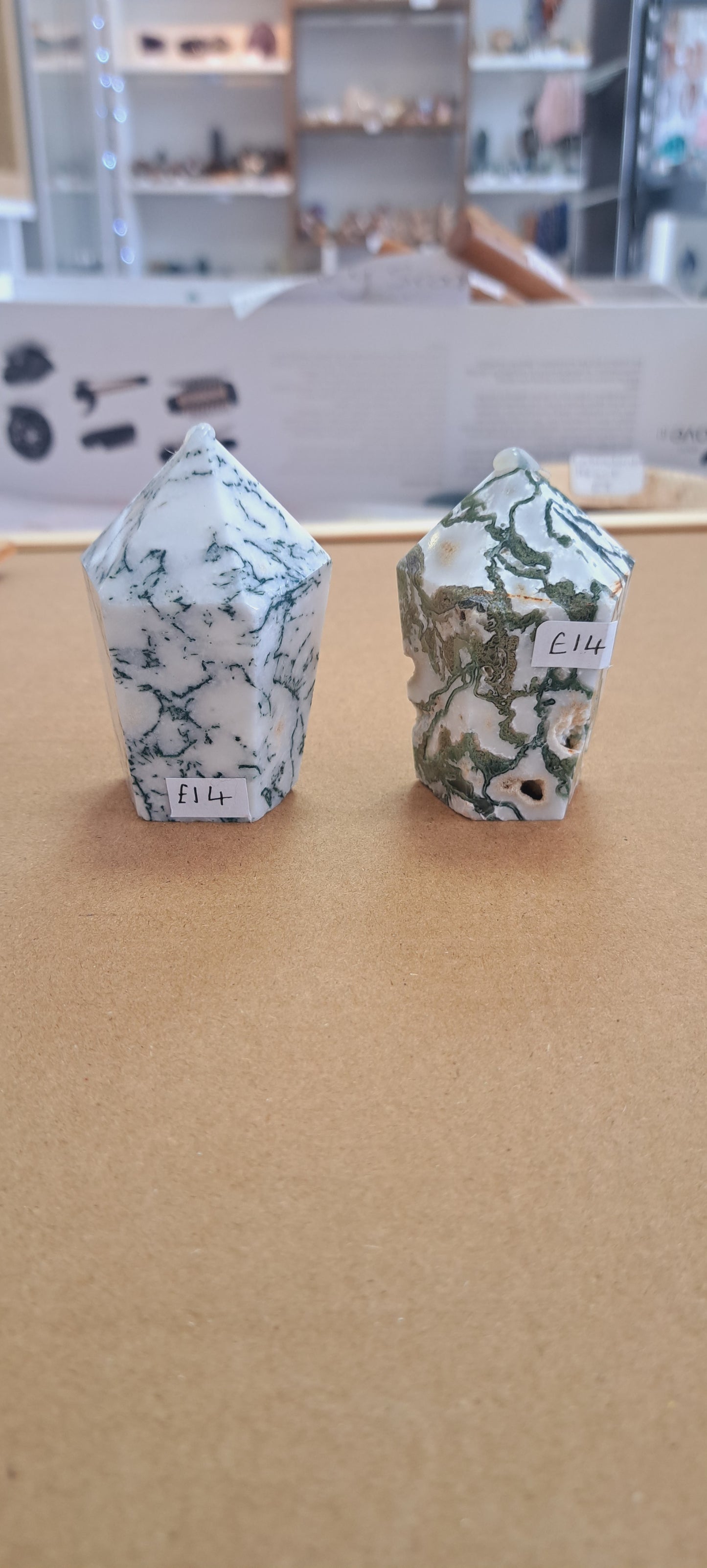 Moss agate cupcake point