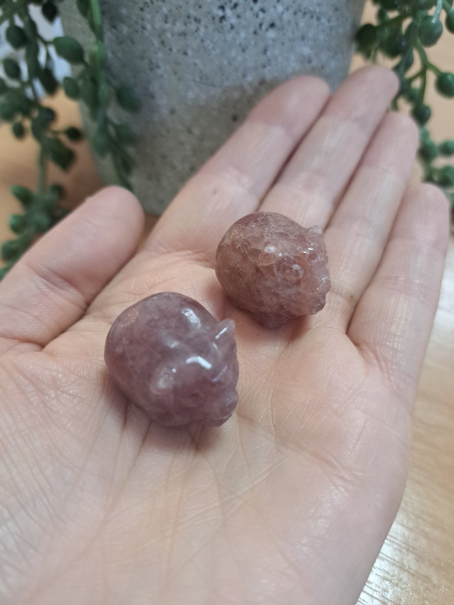 Strawberry quartz piggy