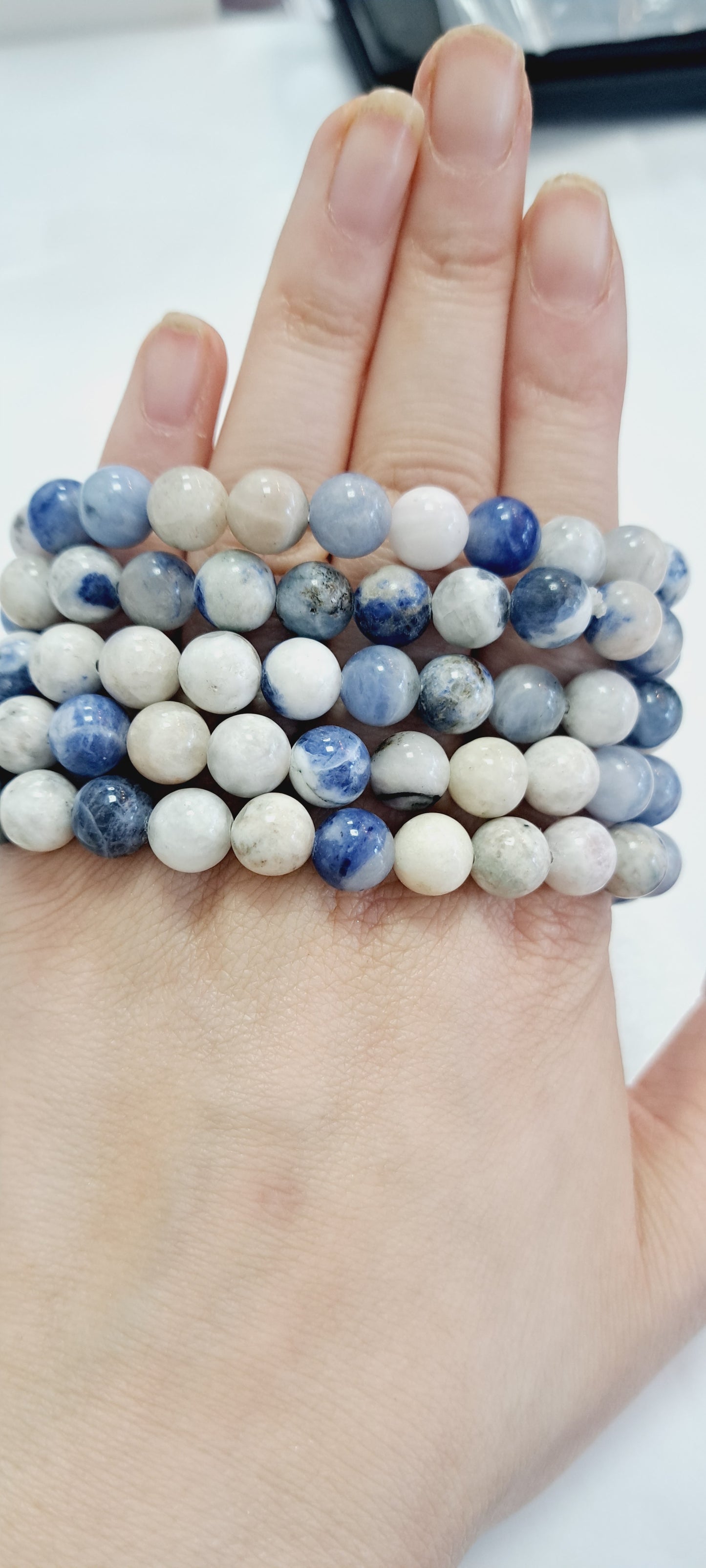 Light sodalite bracelet
