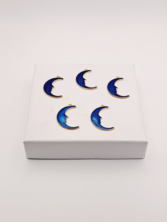 Moon pendant/charm