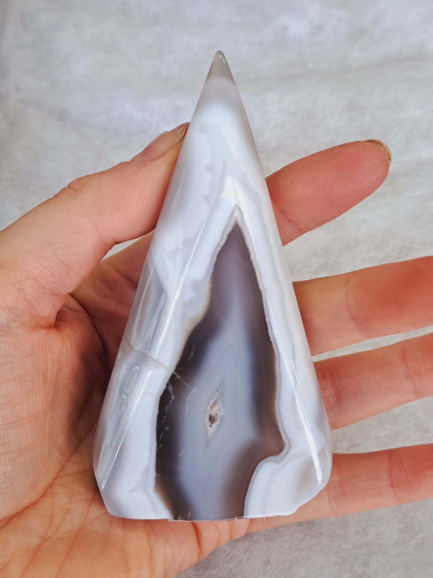 Natural agate polished point