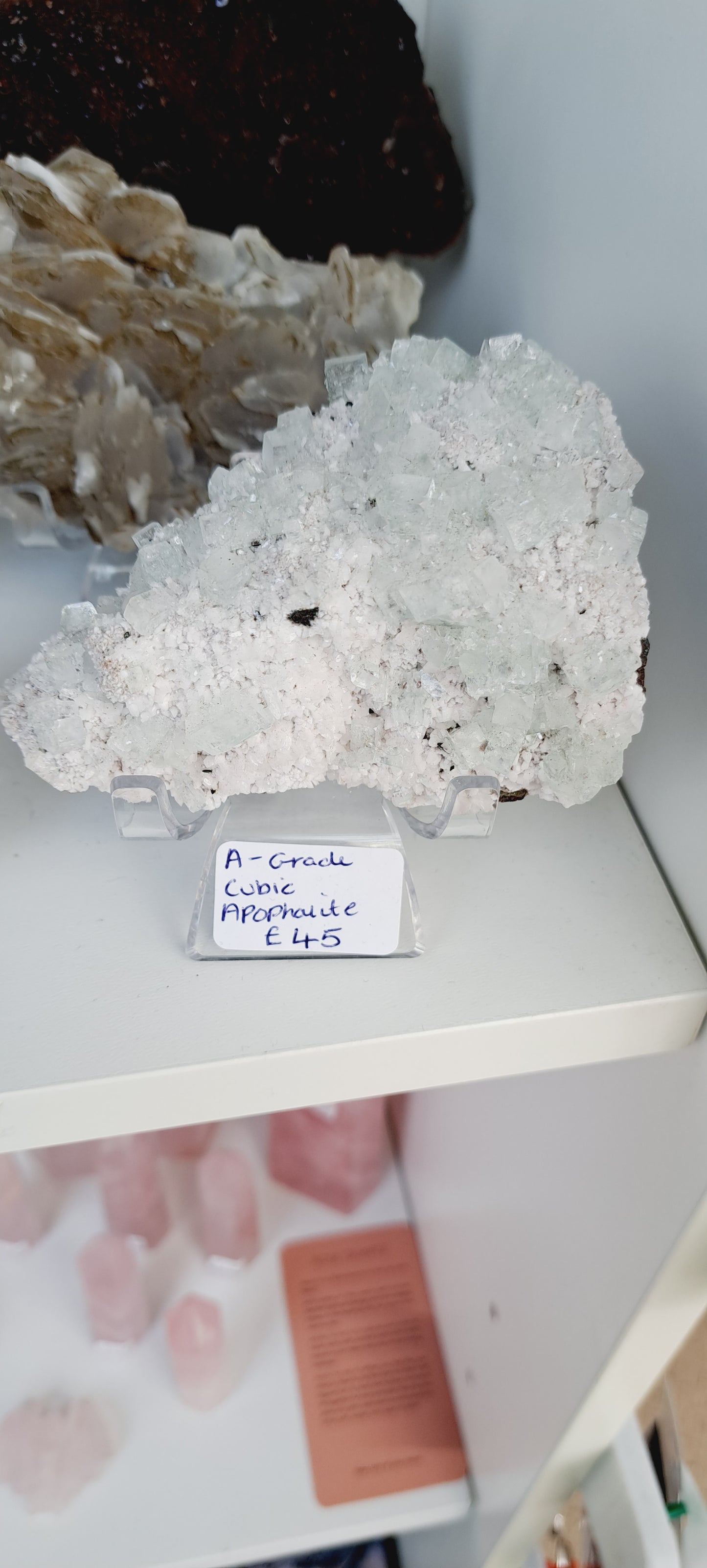 A-grade cubic apophalite