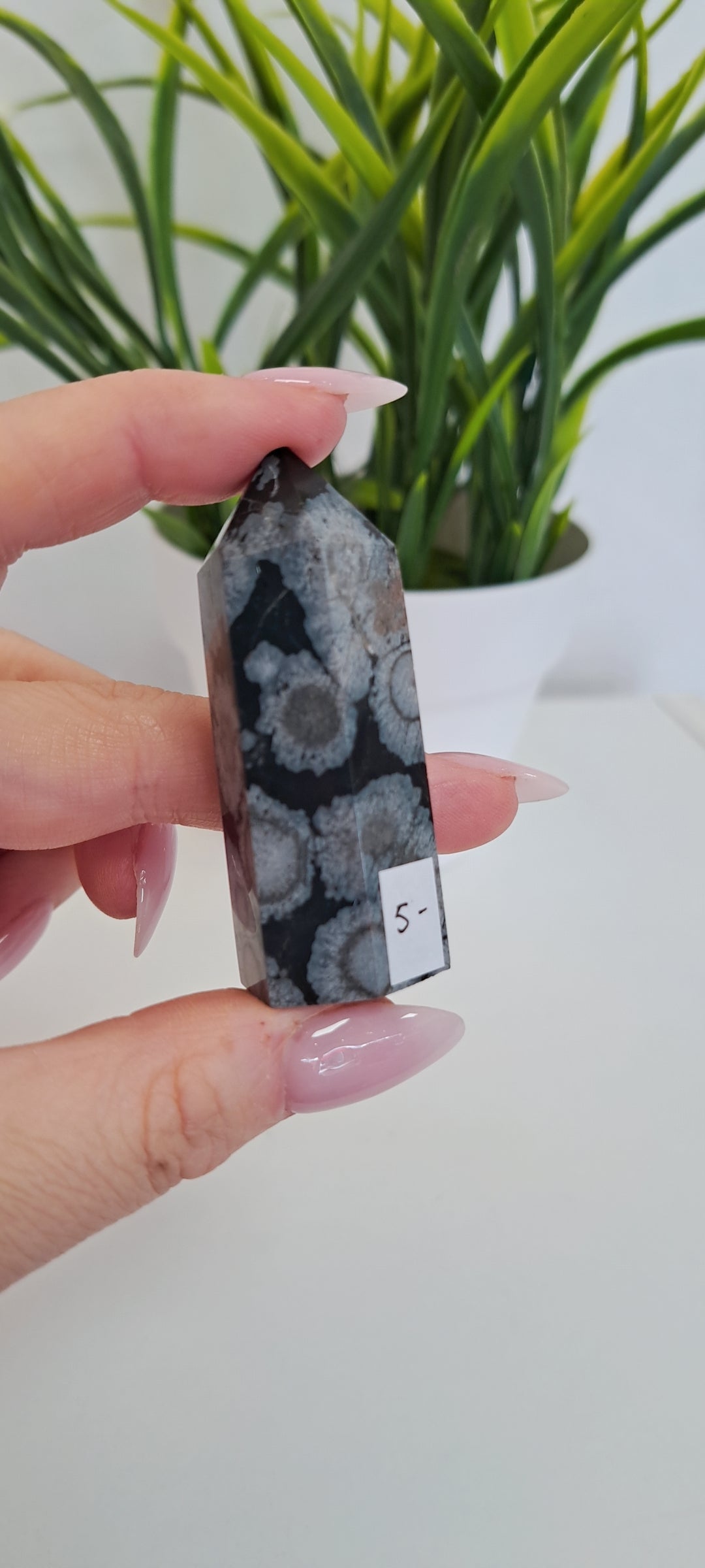 Snowflake obsidian point