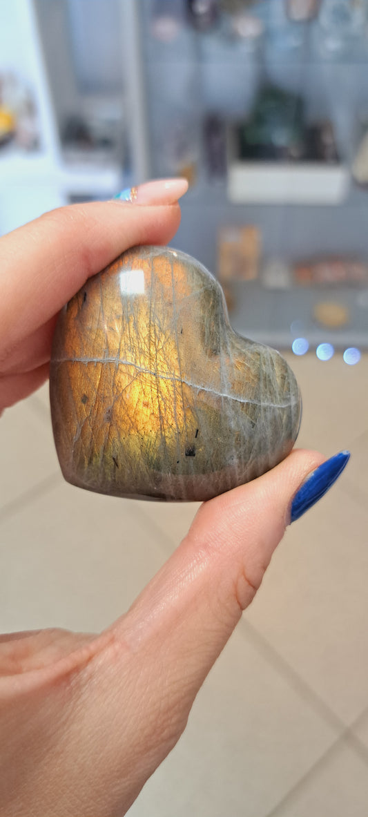Gold spec labradorite heart AAA+