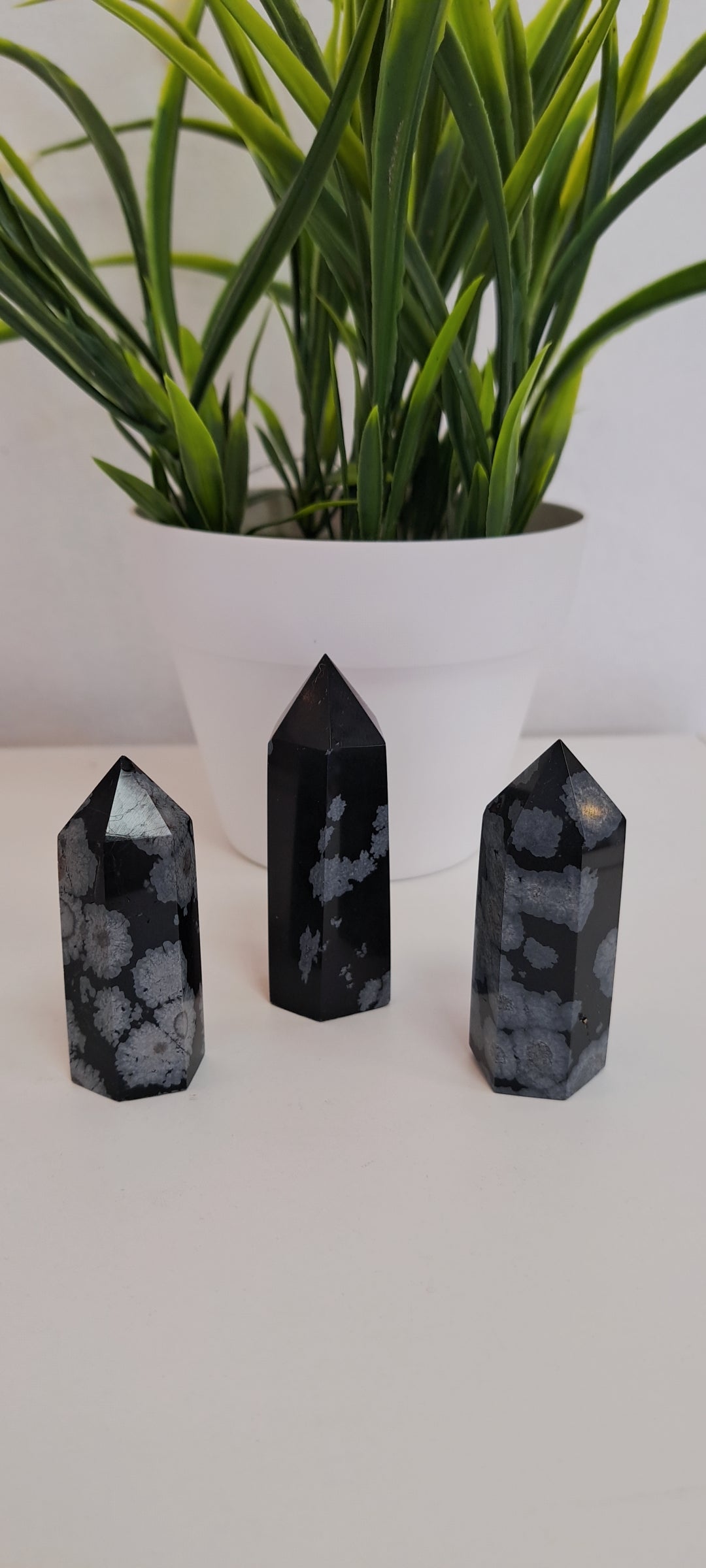 Snowflake obsidian point