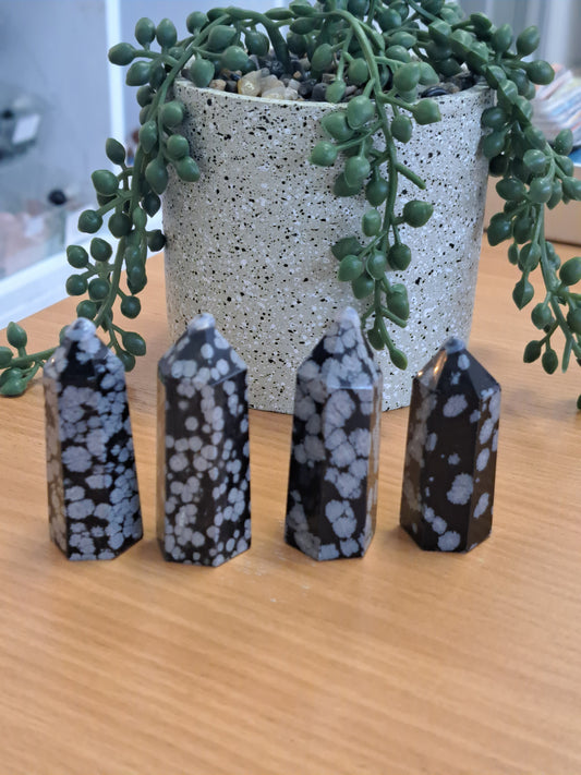 Snowflake obsidian tower