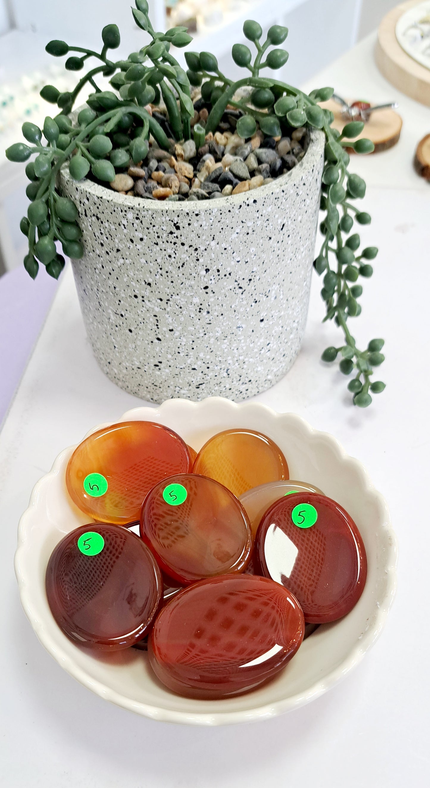 Carnelian worrystone